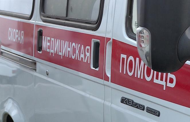 Пешеход попал под колёса автомобиля на улице Паромной в Волжском Пешеход попал под колёса автомобиля на улице Паромной в Волжском