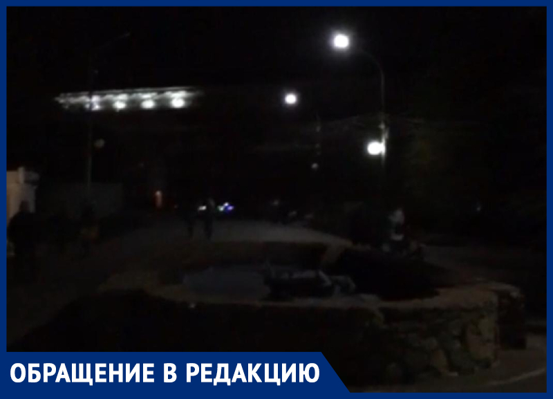 «Рай для маньяков», - волжанин об освещении в парке «Гидростроитель» «Рай для маньяков», - волжанин об освещении в парке «Гидростроитель»