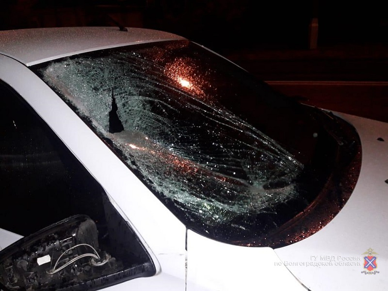 В Волжском пешеход попал в больницу после наезда автомобиля В Волжском пешеход попал в больницу после наезда автомобиля