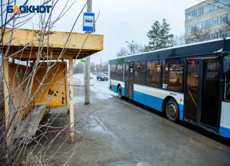 В Волжском на майские пустят дополнительные рейсы до кладбища В Волжском на майские пустят дополнительные рейсы до кладбища