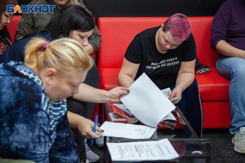 3,7 тысяч подписей осталось собрать для проведения референдума по времени в Волгоградской области 3,7 тысяч подписей осталось собрать для проведения референдума по времени в Волгоградской области