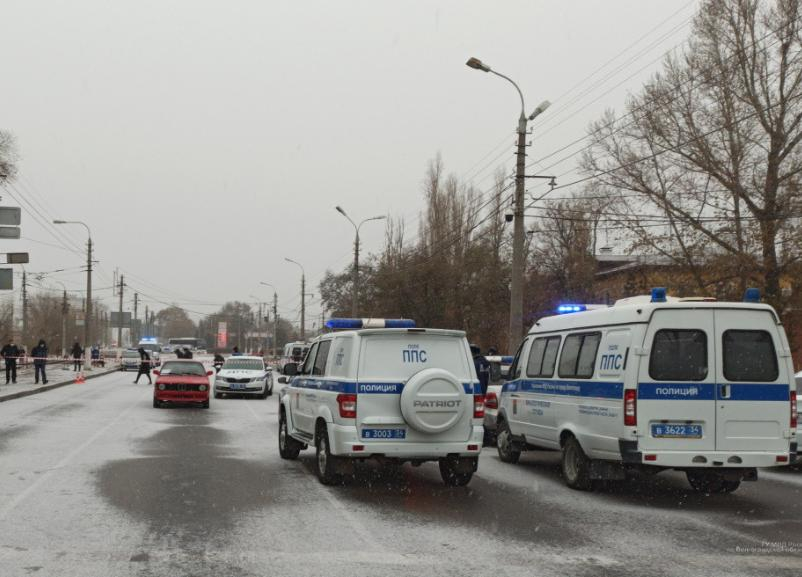 Напавшего на полицейского в Волгограде арестовали в палате больницы Напавшего на полицейского в Волгограде арестовали в палате больницы
