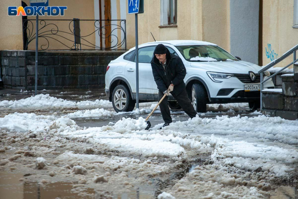 Волгоград возможно похолодание до 34 градусов. Мартовский снег в Барнауле сегодня фото 2022.