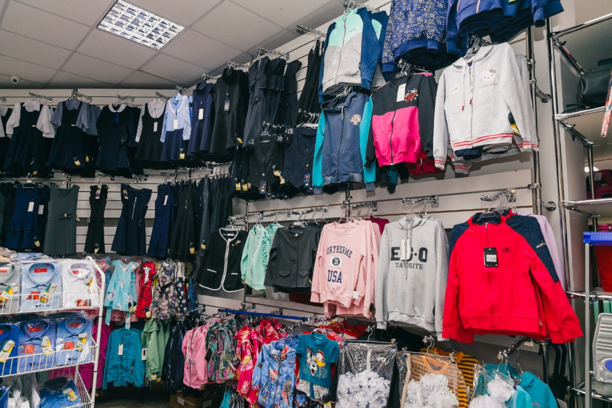 Магазин планета чусовой. Тц сатурн чусовой. Магазин оникс чусовой. Спортшкола огонек. Тц сатурн чусовой.