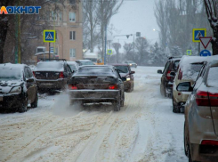 «По городу за 400»: из-за снежного апокалипсиса в Волжском в 3 раза выросли цены на такси