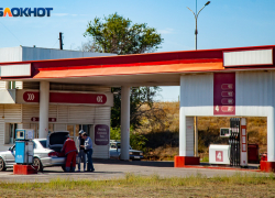 Скачок цен на бензин заметили жители Волжского: очередное подорожание