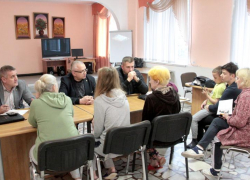 Волжские слуги народа выслушали переселенцев из ДНР и ЛНР
