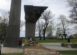 «Мы погибли в неволе нацистской каторги»: как волжане праздновали День Победы в Латвии