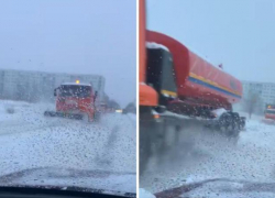 В Волжском наконец-то очистят дорогу от снега: видео