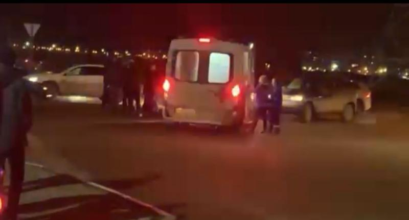 В Волжском сбили женщину, переходившую дорогу: видео от очевидцев